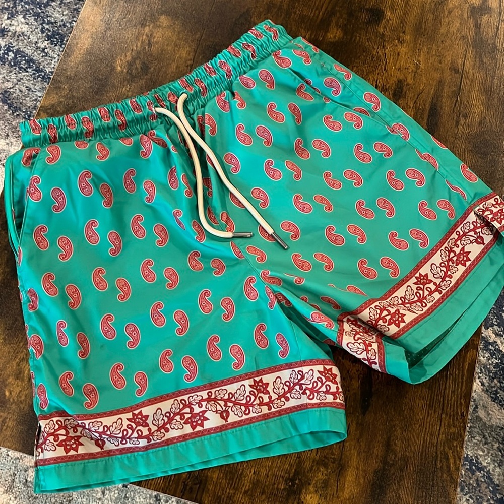 Maison Article Paisley Green Shorts